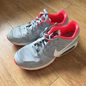 Nike air max coliseum racer